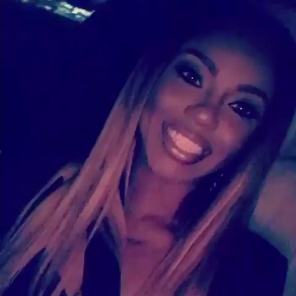 Meet your Posher, Fatima